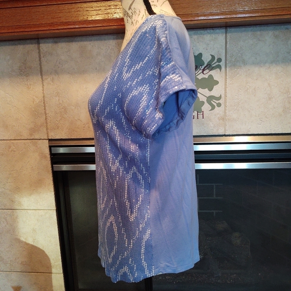 💥3/$20 Crosby Blue Sequence Large Shirt! - Picture 5 of 8